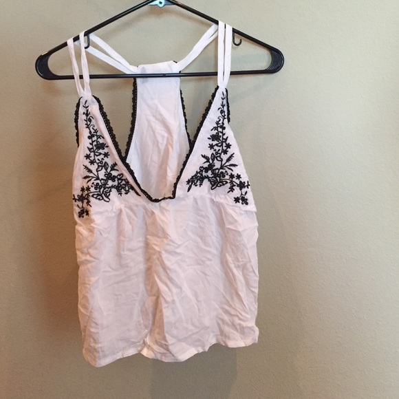 White Deep-V Tank
