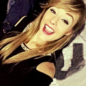 Meet your Posher, Tabitha