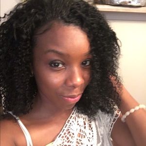 Meet your Posher, Cierra