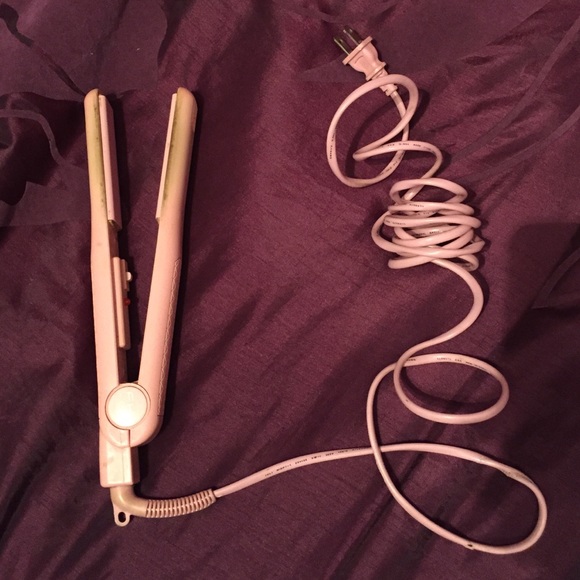 Flat iron/straightener