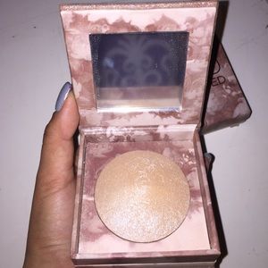 Urban Decay Naked Illuminated Shimmering Powder