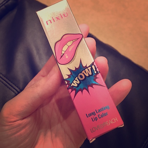 Long lasting lip color