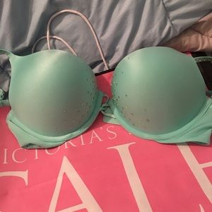 Victoria's Secret Bombshell Bra