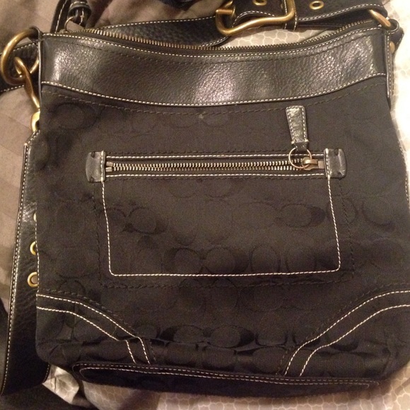 Black Coach Bucket Shoulder Bag - Picture 4 of 4