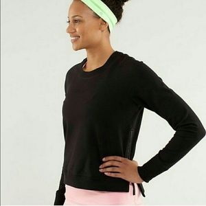 Lululemon black rejuvenate pullover
