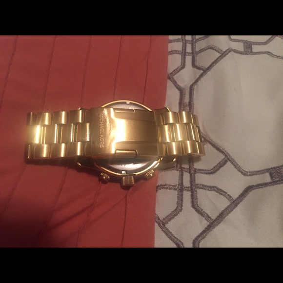 MK 8077 Gold - Picture 2 of 4