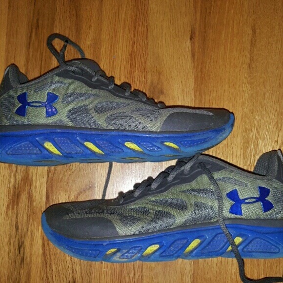 Under Armour Youth Shoes