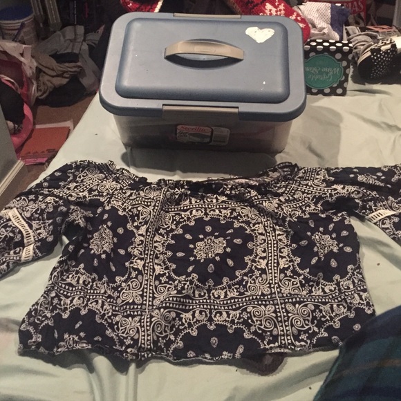 Crop Top, off the shoulder