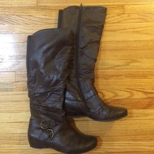 Baretraps Striking Dark Brown boots