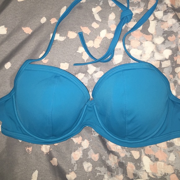 NWOT VIctoria secret push-up swim suit top