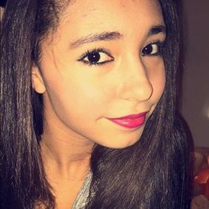 Meet your Posher, Madii