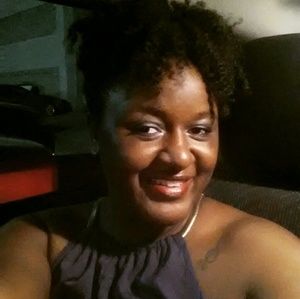 Meet your Posher, Catia