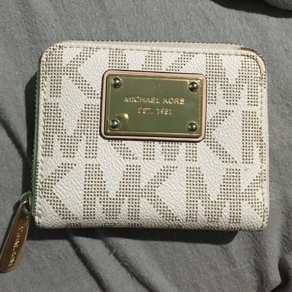 Michael kors wallet