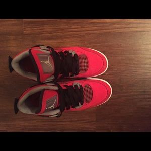 Air Jordan IV Fire Red