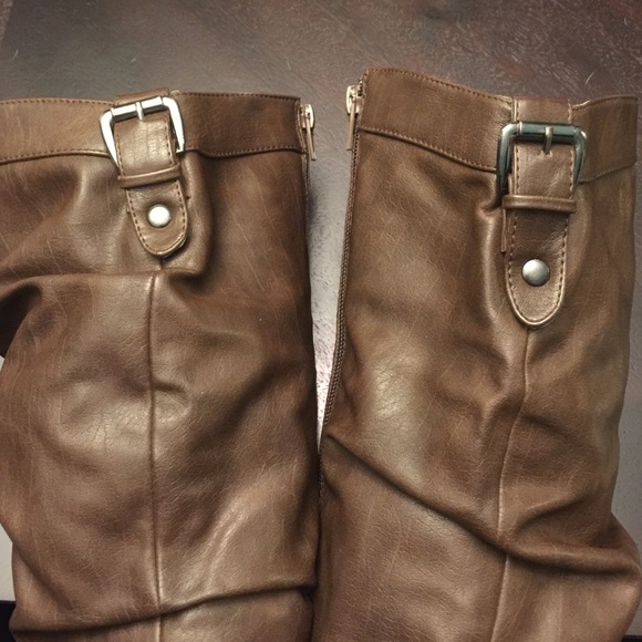 Brown Bongo Boots 🔥SOLD🔥 - Picture 2 of 4