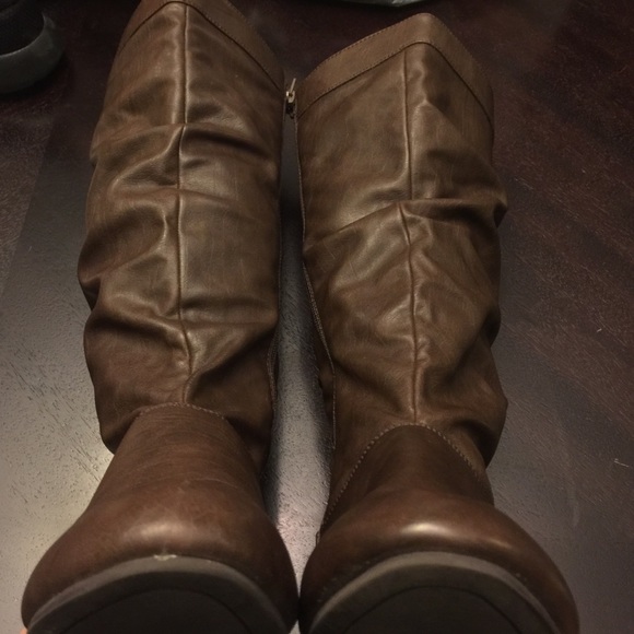 Brown Bongo Boots 🔥SOLD🔥 - Picture 3 of 4