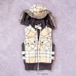 Reduced again❗️FINAL PRICE❗️Forever 21 Plaid Vest