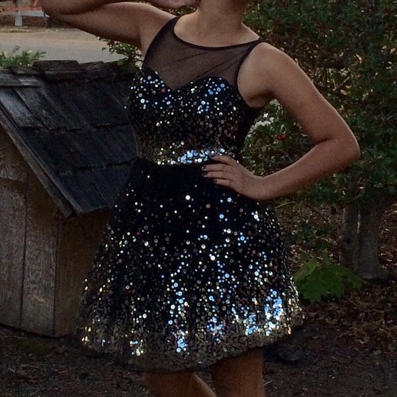 Black sparkly sequin prom/homecoming dress