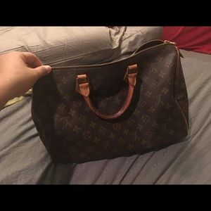 Authentic LV SPEEDY
