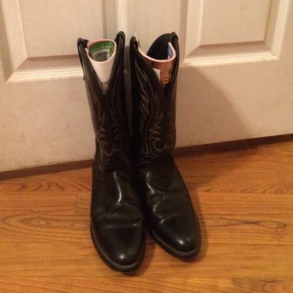 Laredo  Shoes - Laredos women's cowboy boots