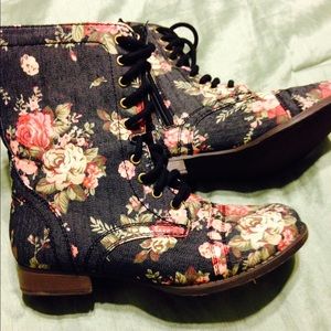 NWOT Floral Combat Boots