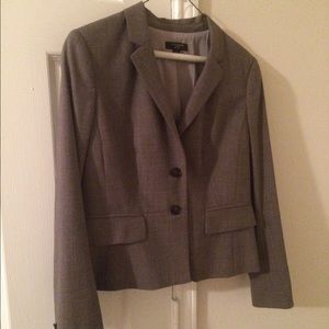 Anne Taylor - All season suit - blazer and skirt