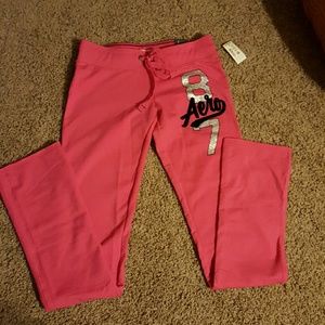 Aeropostale skinny fit stretch fleece.
