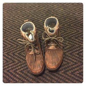 Ugg Lina boots in brown - size 6