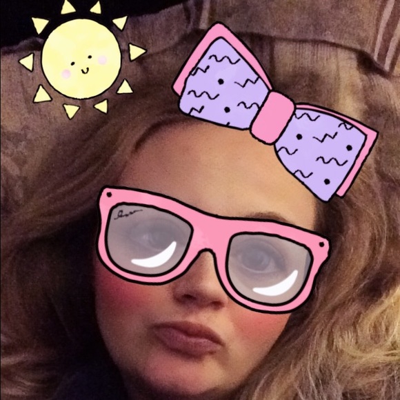 Meet your Posher, Jessica - Picture 3 of 4