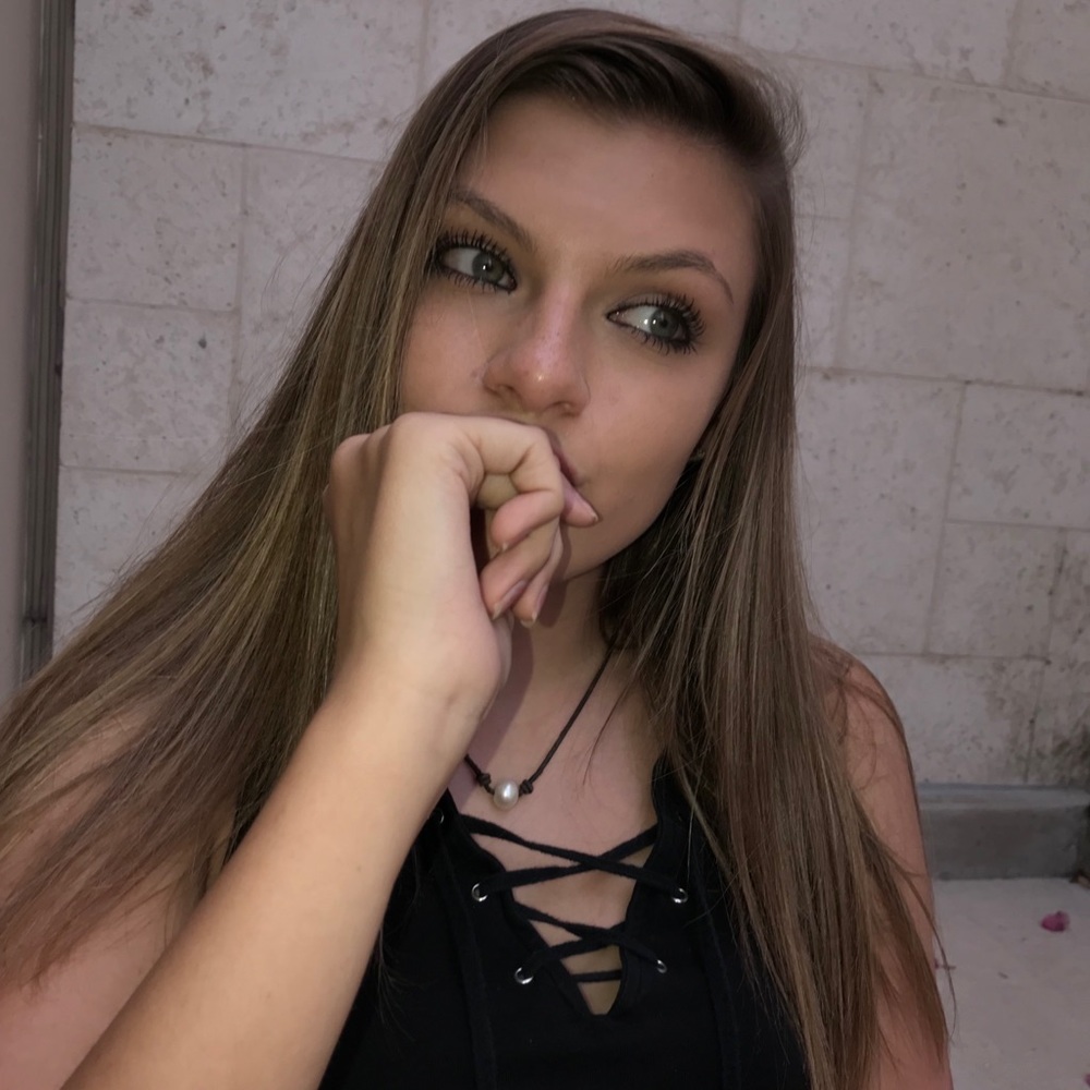 Meet your Posher, kenzie