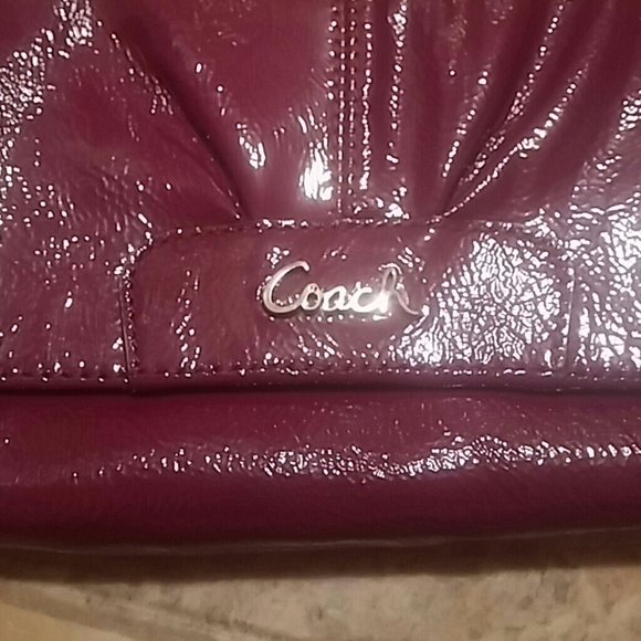 COACH Patent Magenta Wristlet Wallet EUC! - Picture 2 of 4