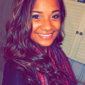 Meet your Posher, Leah