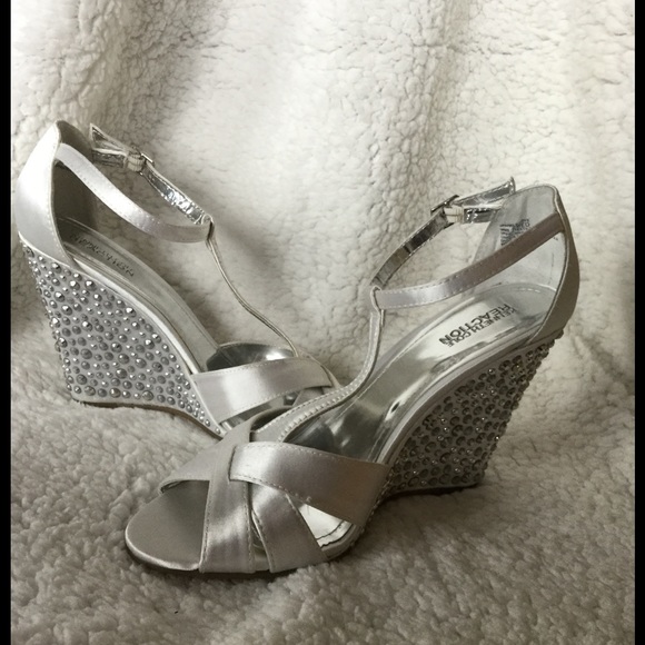 ✨Stunning NEW White Satin Silver Studded Wedges✨ - Picture 2 of 4