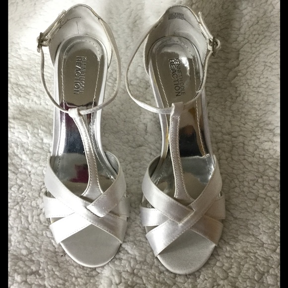 ✨Stunning NEW White Satin Silver Studded Wedges✨ - Picture 3 of 4