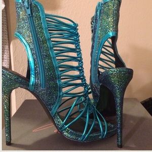 KC-Movit Keyshia Cole x Steve Madden