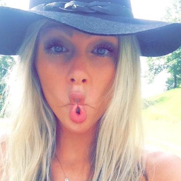 Meet your Posher, Summer