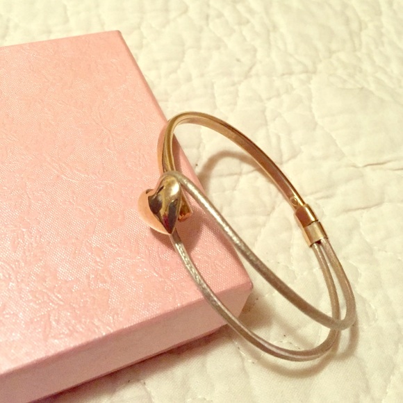Gold heart bracelet