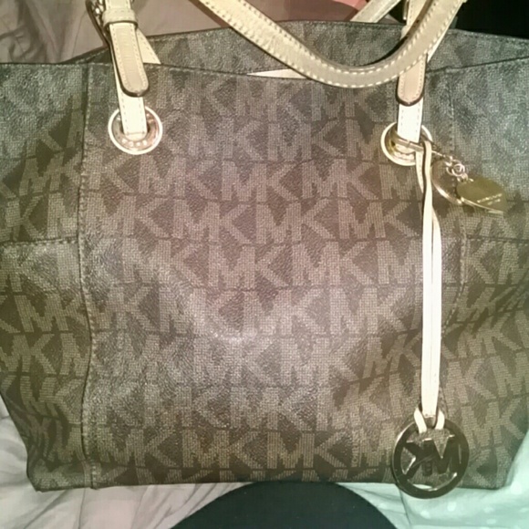 Michael Kors Jet Set Logo Tote