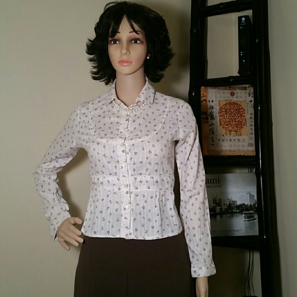 Selling only the skirt.top is sold in another list - Picture 2 of 4