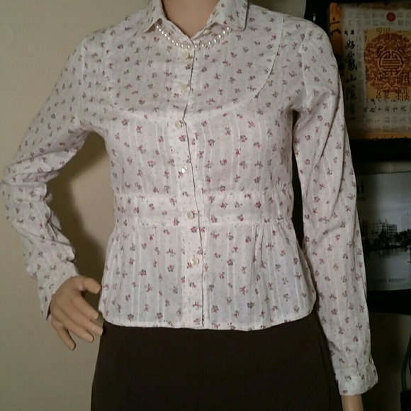 Selling only the skirt.top is sold in another list - Picture 4 of 4