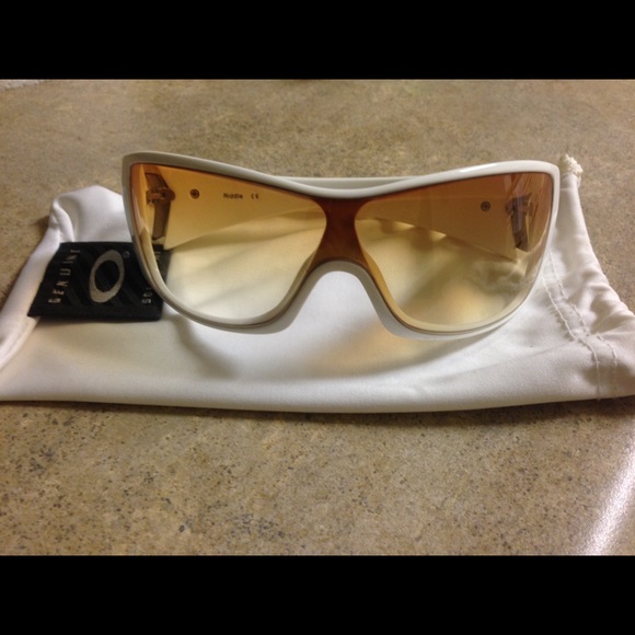 Oakley Accessories - Oakley Riddle