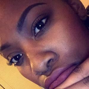 Meet your Posher, Shariona