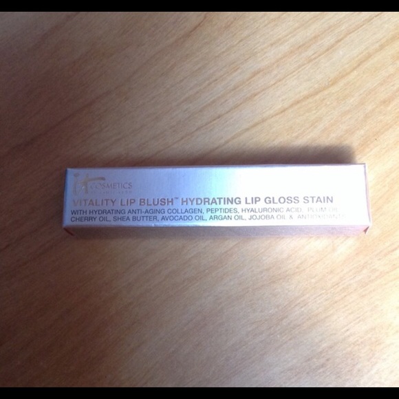 IT cosmetics brand new never used lip gloss