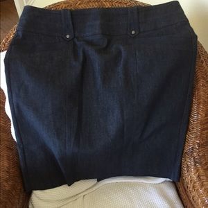 Business casual straight skirt