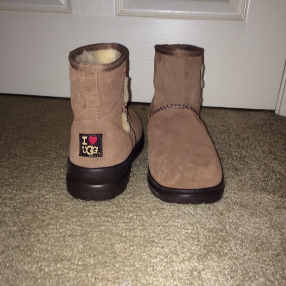 how to clean ugg boots inside and out how to clean ugg boots inside and out