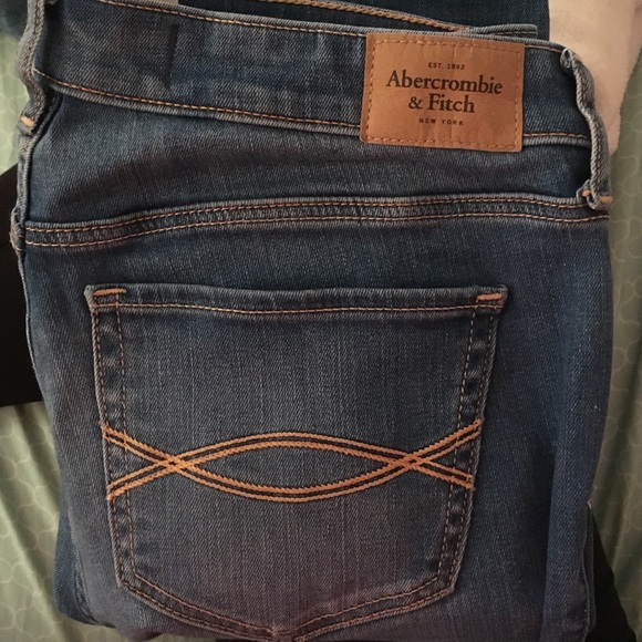SOLD - Abercrombie and Fitch Super Skinny Jeans - Picture 3 of 3