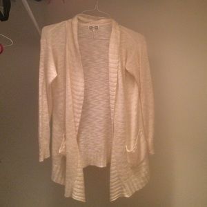 Kirra sweater/cardigan