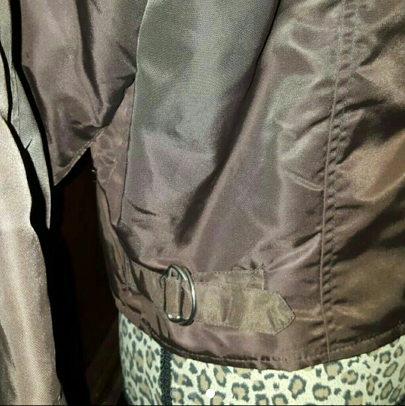 Brown puffer Jacket Removable fur - Picture 3 of 4