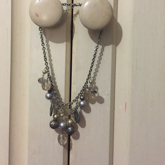 Chocker statement necklace