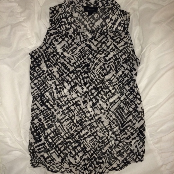 Black/white dressy tank top